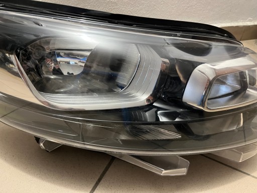 LAMPA FAR PREDNJA STRANA DESNA CITROEN JUMPY III 3 OPEL VIVARO C 16- 9808567680 LAMPA FAR PREDNJA STRANA DESNA CITROEN JUMPY III 3 OPEL VIVARO C 16- 9808567680