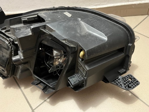 PEUGEOT EXPERT III 3 TRAVELLER 16- LAMPA FAR PREDNJA STRANA DESNA 9808572580 PEUGEOT EXPERT III 3 TRAVELLER 16- LAMPA FAR PREDNJA STRANA DESNA 9808572580