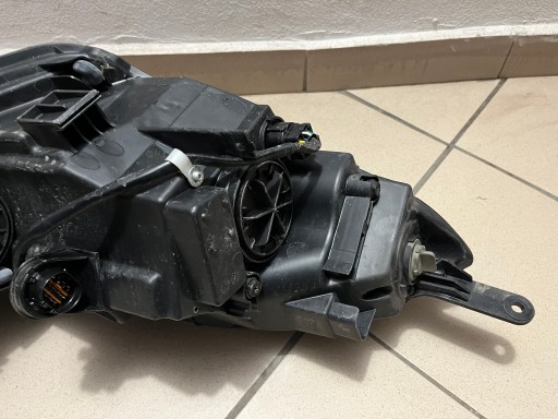 HYUNDAI IX20 IX-20 10- LAMPA FAR PREDNJA STRANA LIJEVA