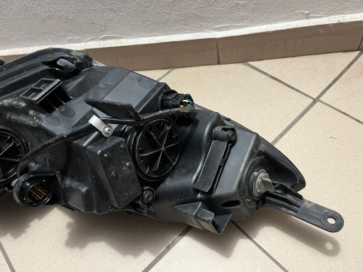 HYUNDAI IX20 IX-20 10- LAMPA FAR PREDNJA STRANA LIJEVA