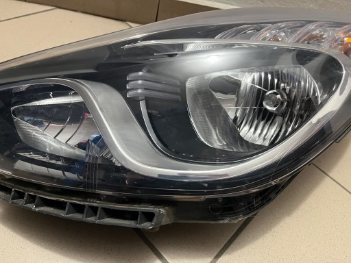 HYUNDAI IX20 IX-20 10- LAMPA FAR PREDNJA STRANA LIJEVA