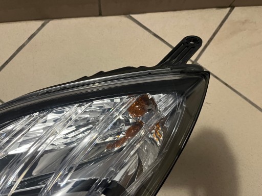 HYUNDAI IX20 IX-20 10- LAMPA FAR PREDNJA STRANA LIJEVA