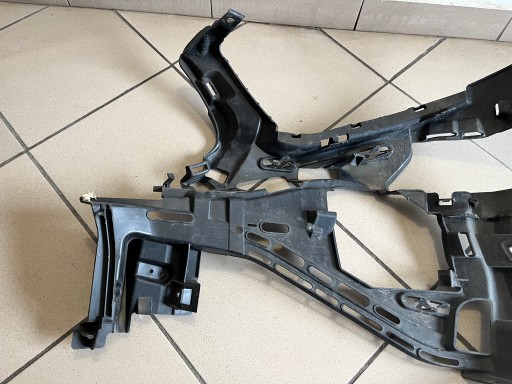 NOSAČ BRANIKA PREDNJA STRANA DESNA MERCEDES CLS W257 AMG