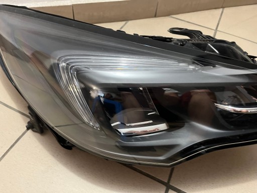 OPEL ASTRA K V REDIZAJN LED LAMPA FAR PREDNJA STRANA DESNA 39195689 OPEL ASTRA K V REDIZAJN LED LAMPA FAR PREDNJA STRANA DESNA 39195689