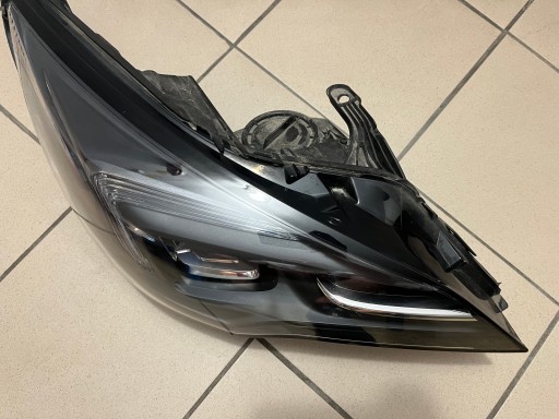 OPEL ASTRA K V REDIZAJN LED LAMPA FAR PREDNJA STRANA DESNA 39195689 OPEL ASTRA K V REDIZAJN LED LAMPA FAR PREDNJA STRANA DESNA 39195689
