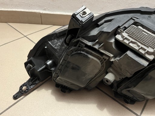 OPEL VIVARO C ZAFIRA D LIFE XENON LAMPA FAR PREDNJA DESNA STRANA 9832836480