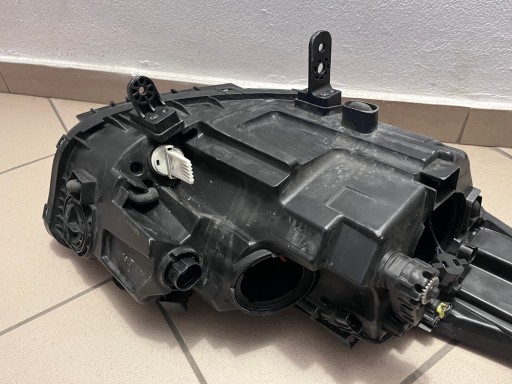LAMPA FAR PREDNJA STRANA LIJEVA HYUNDAI I40 I-40 REDIZAJN LED 92101-3ZXXX