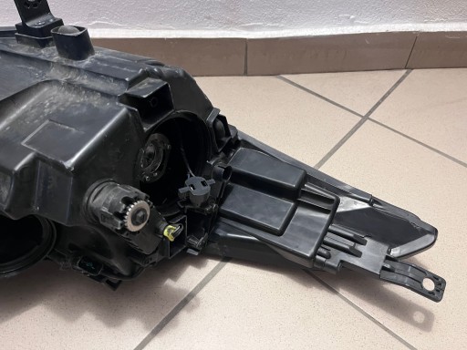 LAMPA FAR PREDNJA STRANA LIJEVA HYUNDAI I40 I-40 REDIZAJN LED 92101-3ZXXX