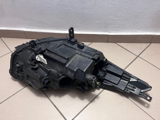 LAMPA FAR PREDNJA STRANA LIJEVA HYUNDAI I40 I-40 REDIZAJN LED 92101-3ZXXX