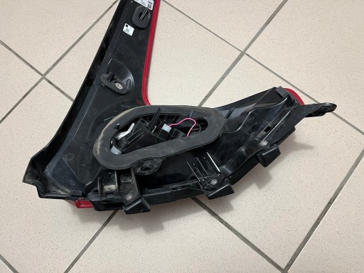 LAMPA FAR ZADNJA  ZADNJI LIJEVA STRANA VOLVO V40 V-40 II 2 12- 31395844