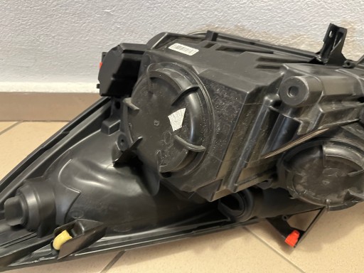 LAMPA FAR PREDNJA STRANA DESNA OPEL MERIVA B REDIZAJN 13- 13372320 LAMPA FAR PREDNJA STRANA DESNA OPEL MERIVA B REDIZAJN 13- 13372320