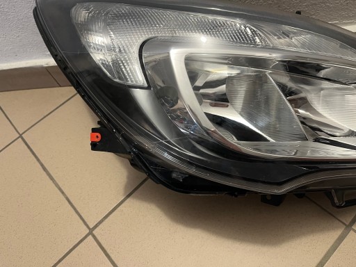 LAMPA FAR PREDNJA STRANA DESNA OPEL MERIVA B REDIZAJN 13- 13372320 LAMPA FAR PREDNJA STRANA DESNA OPEL MERIVA B REDIZAJN 13- 13372320