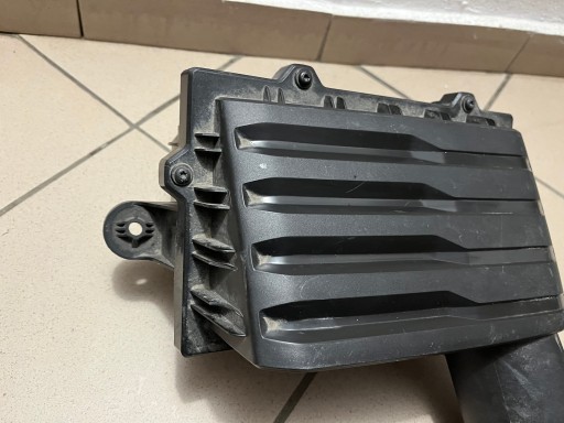 KUČIŠTE FILTERA ZRAKA SEAT AUDI VW SKODA OE 5Q0129601BB 5Q0129607AQ