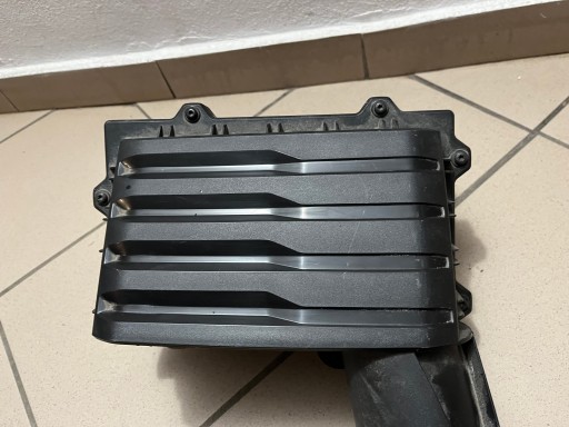 KUČIŠTE FILTERA ZRAKA SEAT AUDI VW SKODA OE 5Q0129601BB 5Q0129607AQ