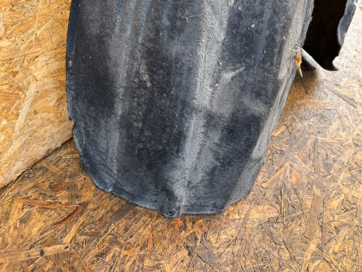 PVC BLATOBRANA PREDNJA STRANA DESNA VOLVO V40 V-40 II 2 12- 31265974