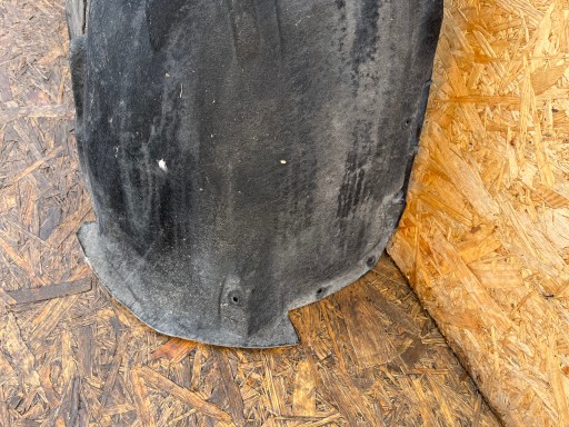 PVC BLATOBRANA PREDNJA STRANA DESNA VOLVO V40 V-40 II 2 12- 31265974