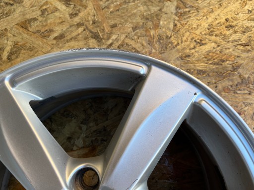 FELGA ALUMINIJSKA OE VOLVO S40 V50 C30 7X16 ET50 5X108 31317285