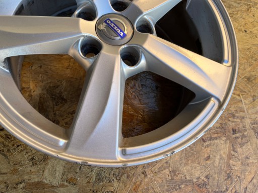 FELGA ALUMINIJSKA OE VOLVO S40 V50 C30 7X16 ET50 5X108 31317285