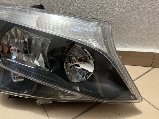 LAMPA FAR PREDNJA STRANA DESNA MERCEDES W447 A447 VITO VIANO A4479067800