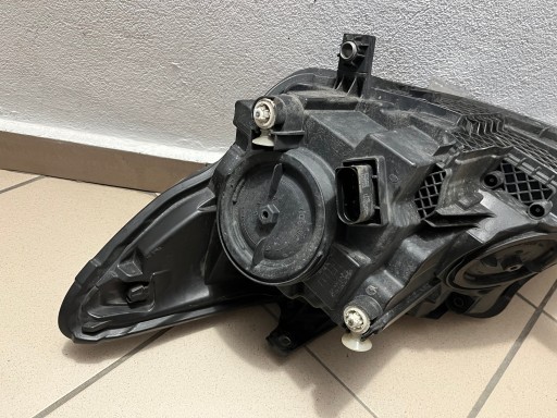 LAMPA FAR PREDNJA STRANA DESNA MERCEDES W447 A447 VITO VIANO A4479067800