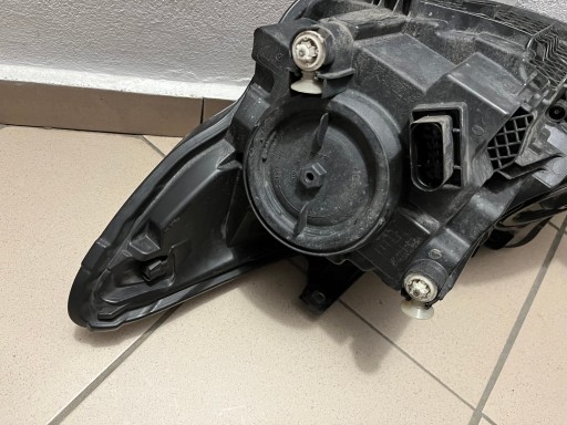 LAMPA FAR PREDNJA STRANA DESNA MERCEDES W447 A447 VITO VIANO A4479067800