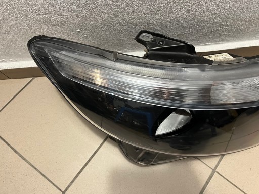LAMPA FAR PREDNJA STRANA DESNA MERCEDES W447 A447 VITO VIANO A4479067800