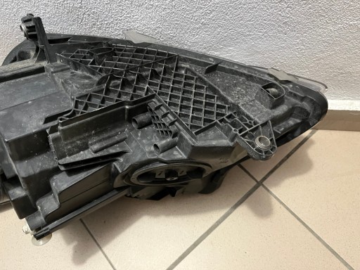 LAMPA FAR PREDNJA STRANA DESNA MERCEDES W447 A447 VITO VIANO A4479067800