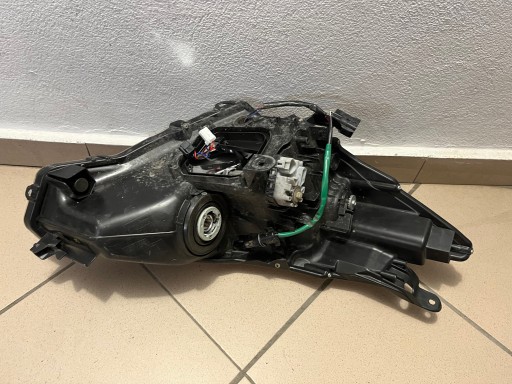 LAMPA FAR PREDNJA STRANA LIJEVA TOYOTA PRIUS REDIZAJN FULL LED 12-