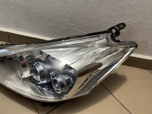 LAMPA FAR PREDNJA STRANA LIJEVA TOYOTA PRIUS REDIZAJN FULL LED 12-