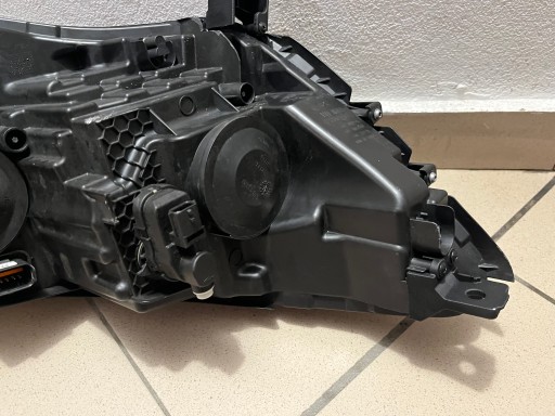 LAMPA FAR PREDNJA STRANA LIJEVA RENAULT SCENIC IV 4 16- 260601603R LAMPA FAR PREDNJA STRANA LIJEVA RENAULT SCENIC IV 4 16- 260601603R