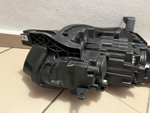 LAMPA FAR PREDNJA STRANA LIJEVA RENAULT SCENIC IV 4 16- 260601603R LAMPA FAR PREDNJA STRANA LIJEVA RENAULT SCENIC IV 4 16- 260601603R