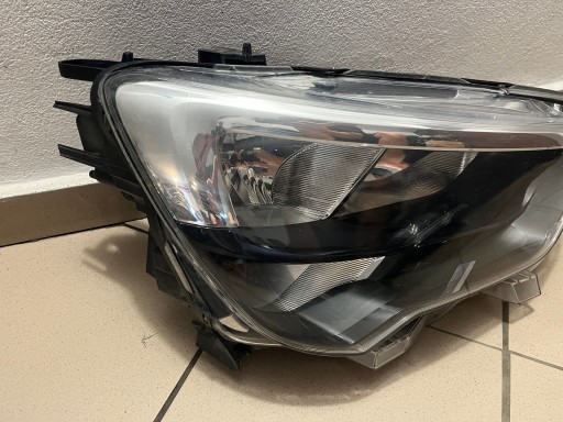LAMPA FAR PREDNJA STRANA DESNA OPEL COMBO E 18- 9816825480