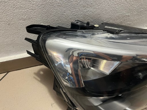 LAMPA FAR PREDNJA STRANA DESNA OPEL COMBO E 18- 9816825480