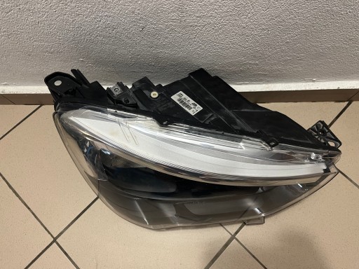 LAMPA FAR PREDNJA STRANA DESNA OPEL COMBO E 18- 9816825480