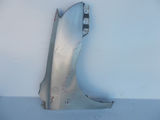 BLATOBRAN PREDNJI DESNI TOYOTA AVENSIS T25 03-
