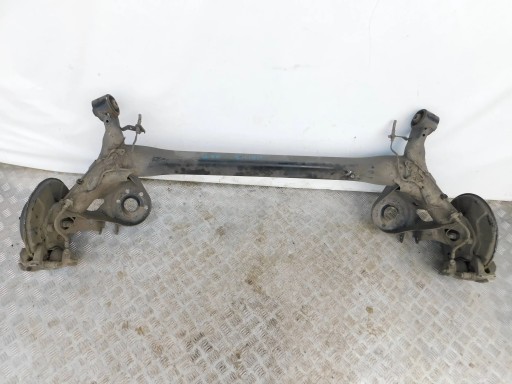 GREDA ZADNJA  MOST TOYOTA PRIUS III +