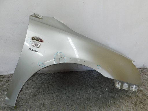 BLATOBRAN PREDNJI DESNI TOYOTA AVENSIS T25