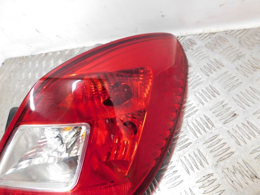 LAMPA FAR ZADNJI ZADNJA  DESNI OPEL CORSA D (5 VRATA) REDIZAJN