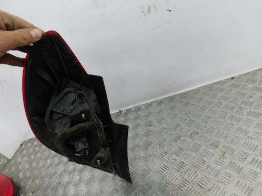 LAMPA FAR ZADNJI ZADNJA  DESNI OPEL CORSA D (5 VRATA) REDIZAJN