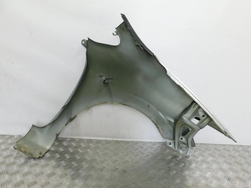 BLATOBRAN PREDNJI LIJEVI TOYOTA AURIS I 07-