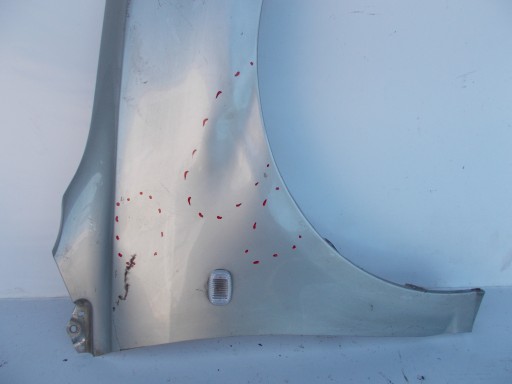 BLATOBRAN PREDNJI DESNI TOYOTA AVENSIS T25 03-