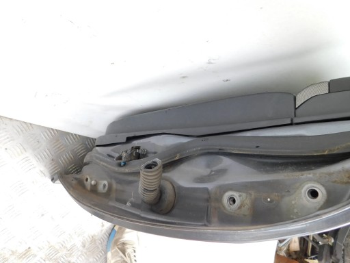 VRATA ZADNJI ZADNJA LIJEVA TOYOTA AVENSIS KARAVAN T25 VRATA ZADNJI ZADNJA LIJEVA TOYOTA AVENSIS KARAVAN T25