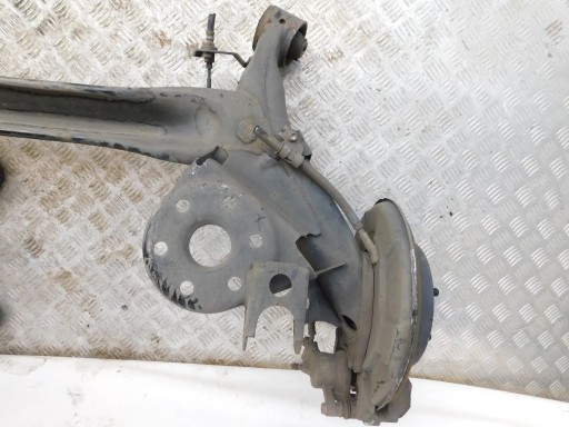 GREDA ZADNJA  MOST TOYOTA PRIUS III +