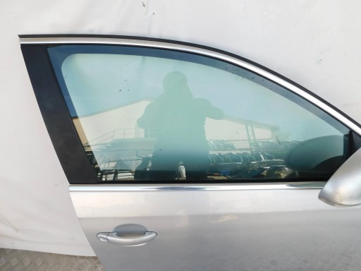 VRATA PREDNJI DESNA VW GOLF V 5 KARAVAN VRATA PREDNJI DESNA VW GOLF V 5 KARAVAN