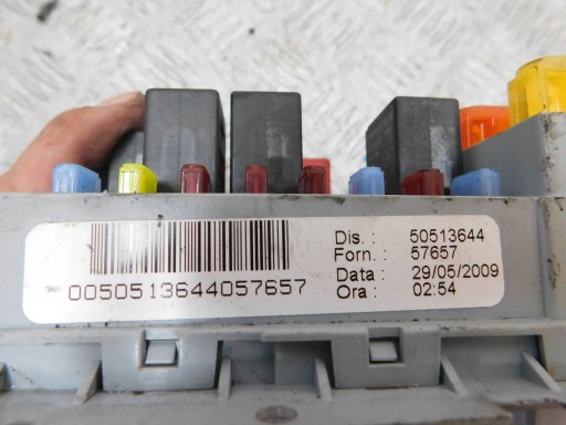 KUČIŠTE OSIGURAČA 50513644 ALFA ROMEO 159