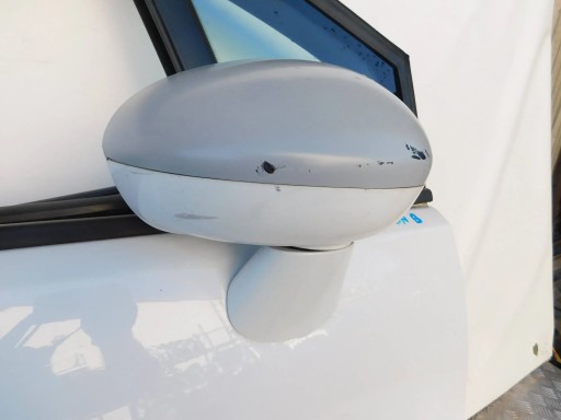 VRATA PREDNJI DESNA OPEL MERIVA B VRATA PREDNJI DESNA OPEL MERIVA B