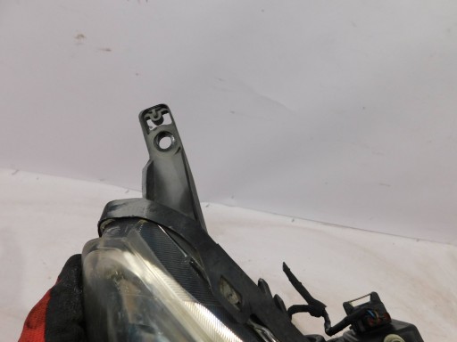 FAR LAMPA DESNI NISSAN NOTE E11 REDIZAJN FAR LAMPA DESNI NISSAN NOTE E11 REDIZAJN