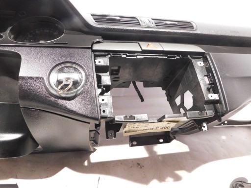 ARMATURA AIRBAG POJASEVI VW PASSAT B6