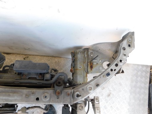 VEZNI LIM PREDNJI GREDA HLADNJACI TOYOTA AVENSIS T25 BENZIN