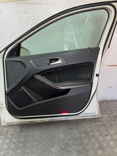VRATA PREDNJI DESNA RETROVIZOR MERCEDES A KLASA W176 12- VRATA PREDNJI DESNA RETROVIZOR MERCEDES A KLASA W176 12-